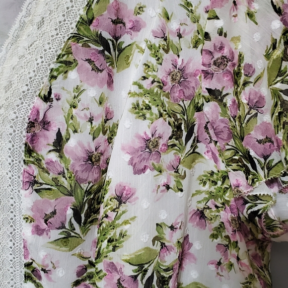 Torrid Pink Floral V-Neck Babydoll Sheer Blouse Size 1 - Picture 2 of 6